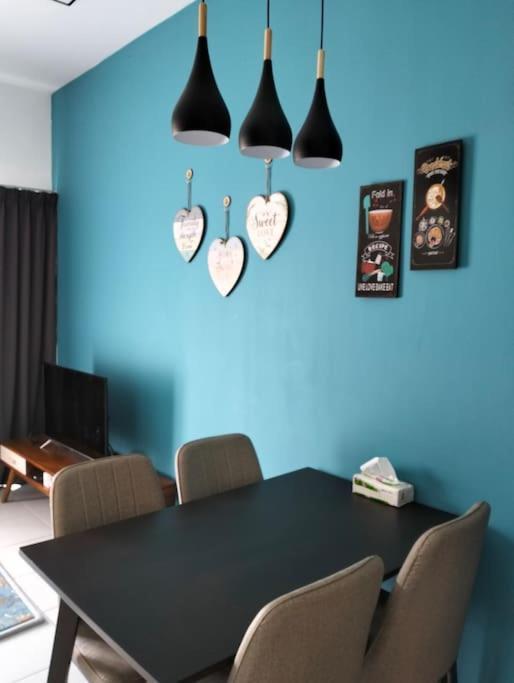 H&H Lovely Homestay In Nilai Exterior foto